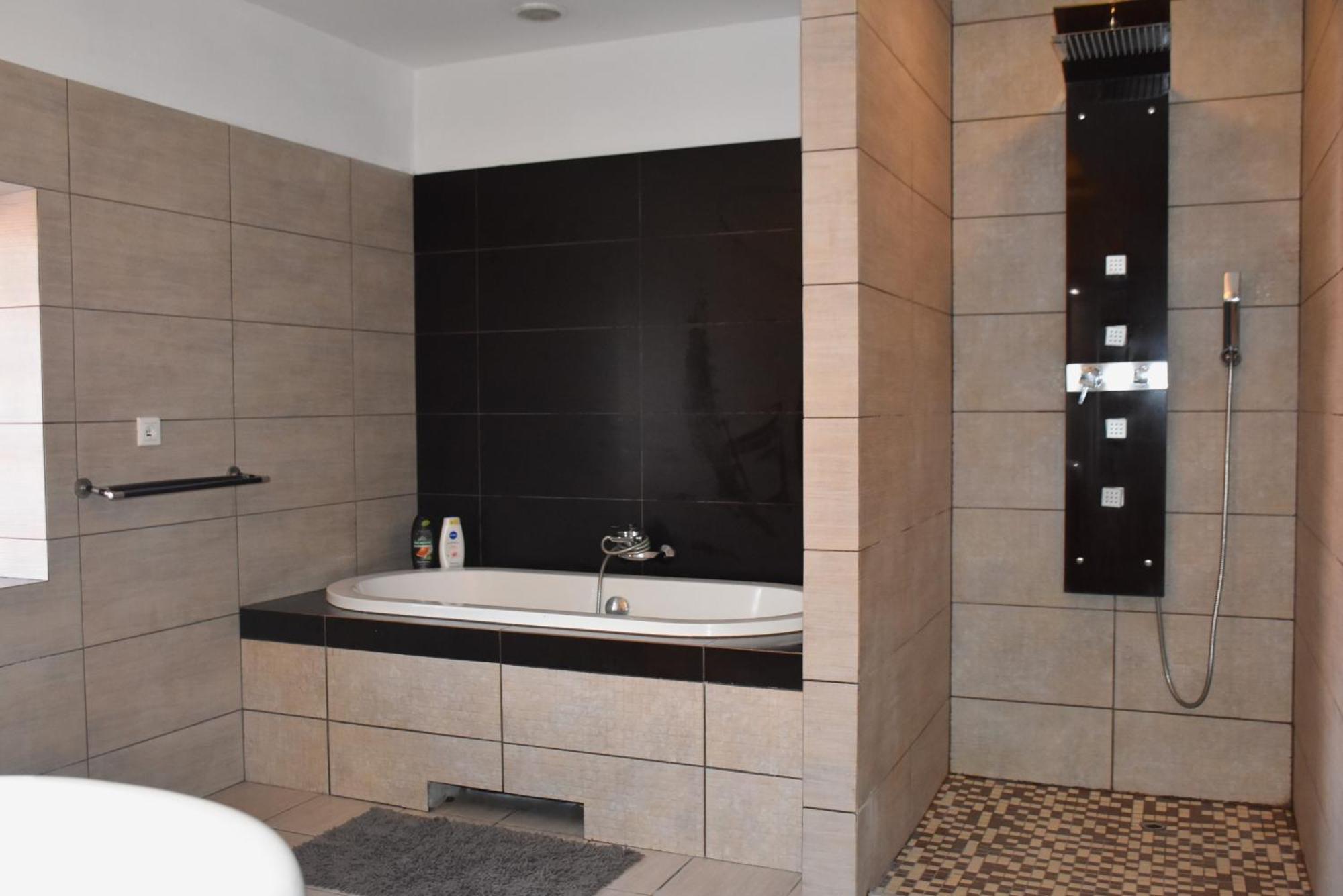 Апартаменти Manufaktura Bakery, Penthouse 200M, Prywatna Kamienica, Parking Strzezony Лодзь Екстер'єр фото